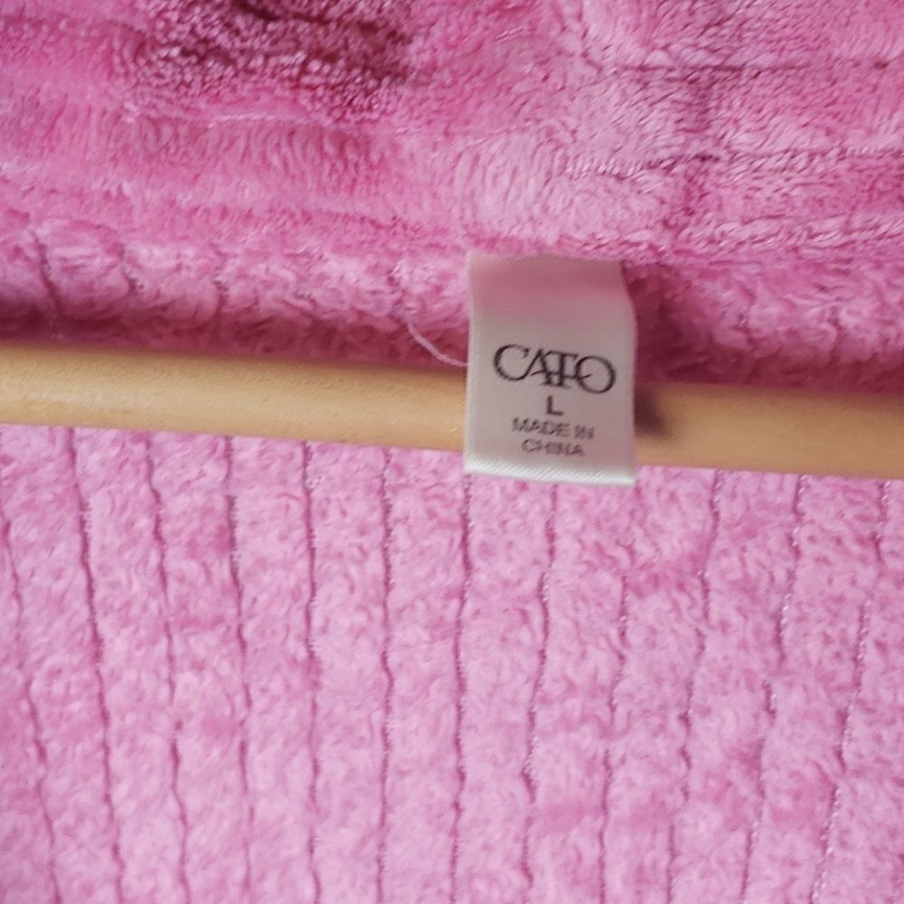 Cato Robe  - Picture 2 of 4
